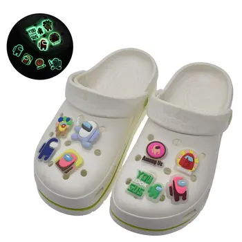 1Pcs Светещи талисмани за обувки Декорации Флуоресцентни аксесоари за обувки PVC Croc jibz Катарама за гривни за деца и възрастни Гривни