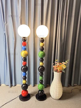 Скандинавска декорация Подова лампа за всекидневна Италианска творческа спалня Диван Цвят Детска стая Настолна лампа