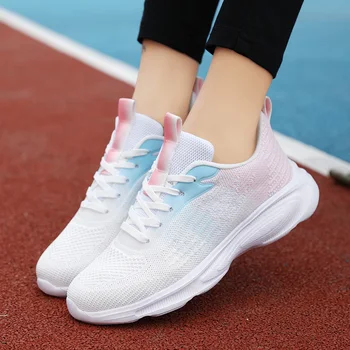Нови дишащи леки въжета за скачане неплъзгащи се ежедневни спортни обувки женски студенти мека подметка шок абсорбиране обувки за бягане